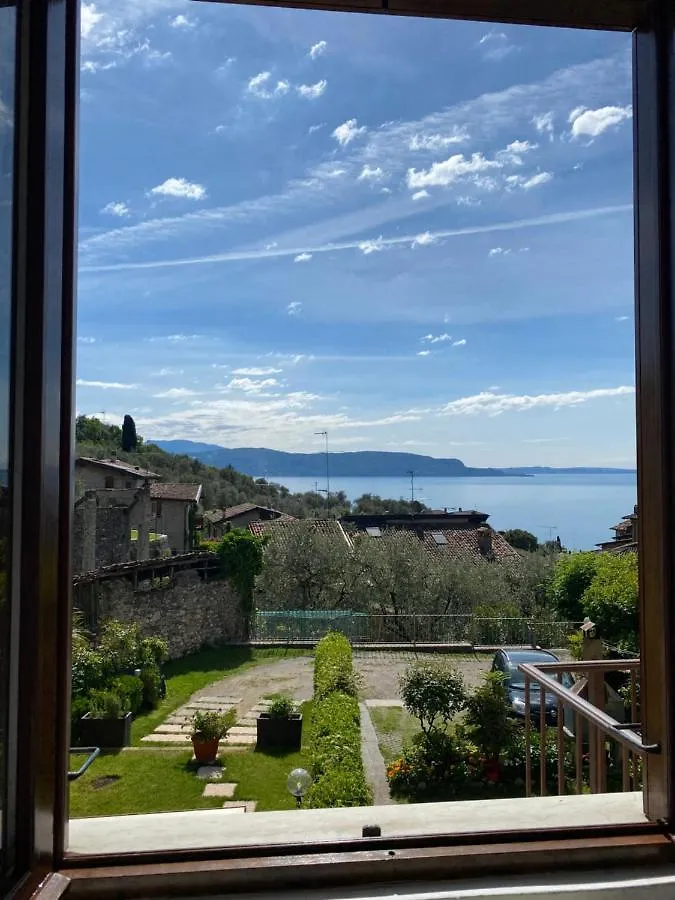 Agora' Home Gardone Riviera Ferienhaus